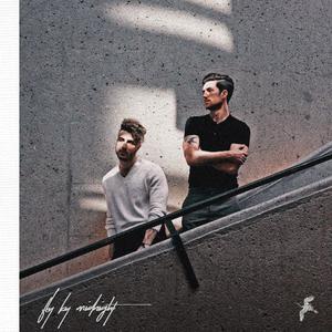 我被八个男人玩到早上H
